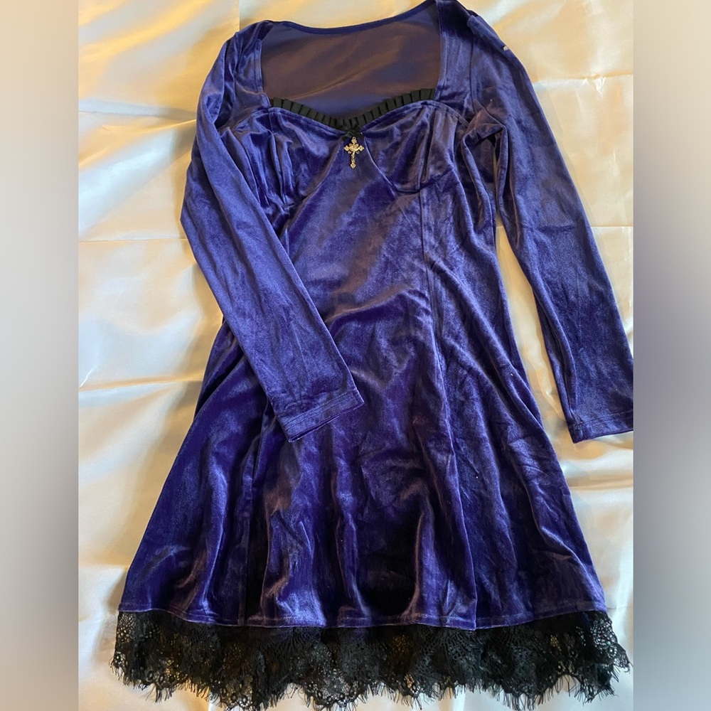 Alternative velvet dress